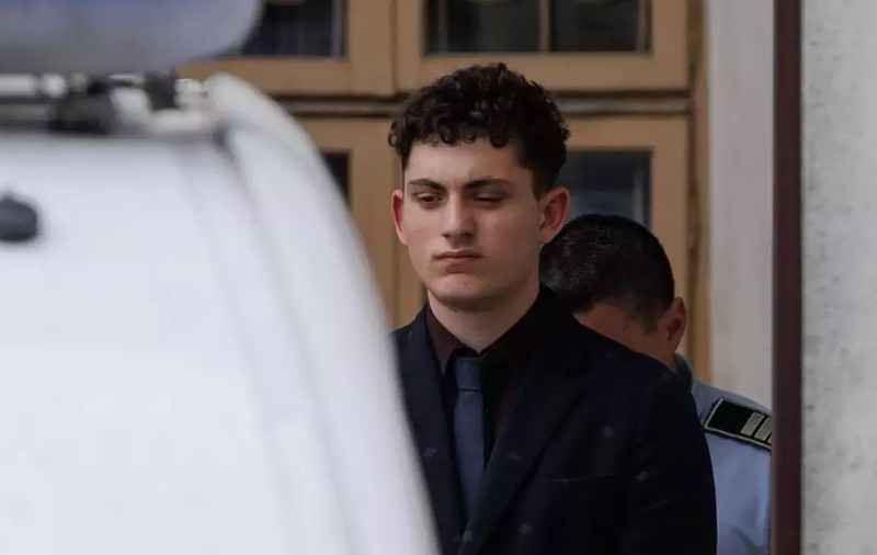 Cum încearcă Vlad Pascu să scape de jumătate din pedeapsa de 10 ani de închisoare, primită pentru accidentul în care a ucis cu maşina doi tineri
