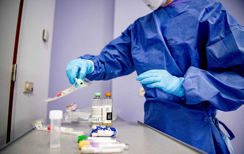 UPDATE Care este stare pacienților confirmați cu coronavirus în România: trei în spital, unu externat
