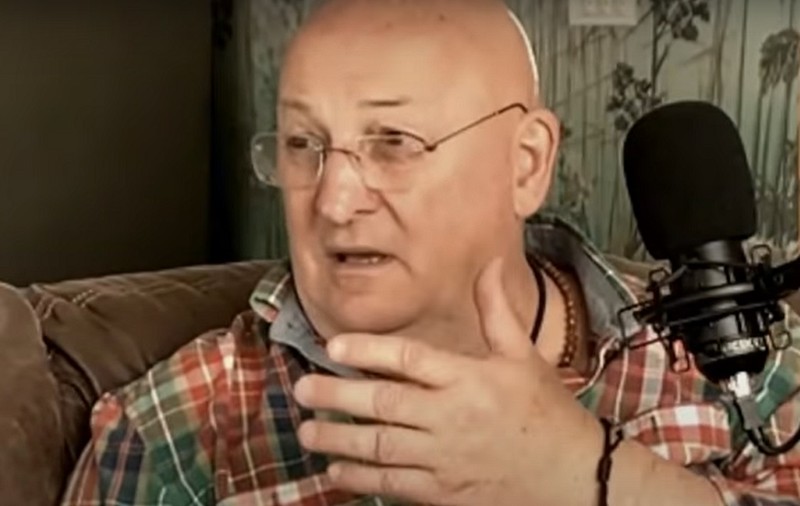 Cum arată casa lui Bebe Cotimanis. Actorul locuiește într-o comună din județul Argeș: „Aici sunt cei mai gospodari oameni”