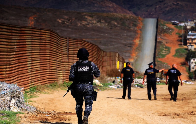 Peste 1200 de migranți traversează Mexicul pentru a ajunge la frontiera cu SUA