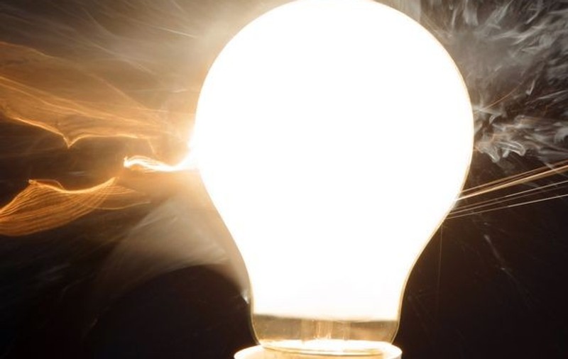 Alimentarea cu energie electrică va fi întreruptă, astăzi, în Capitală şi Voluntari