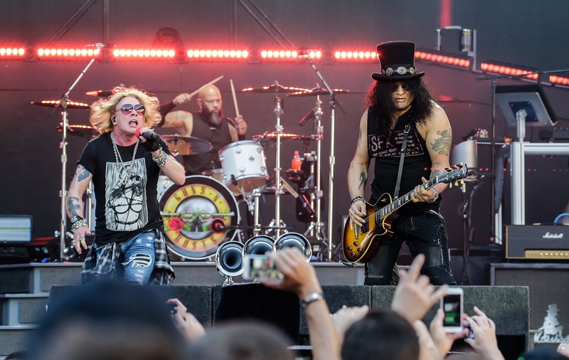 Membrii trupei Guns N' Roses au dat în judecată o fabrică de bere. Compania comercializează o marcă care se aseamănă cu numele formației