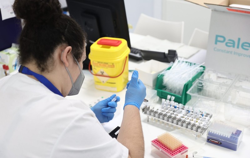 Primul copil infectat cu variola maimuţei din Europa. Un băiat de 10 ani din Olanda, care nu a fost în contact cu persoane infectate
