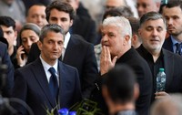 Răzvan Lucescu și Ioan Andone la înmormântarea lui Mircea Lucescu | Foto: Profimedia Images