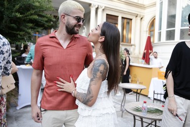 Ștefaniei îi place noul look al iubitului ei