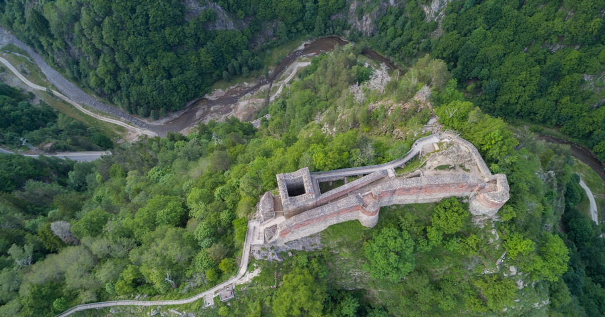 Cetatea Poenari de pe Transfăgărășan