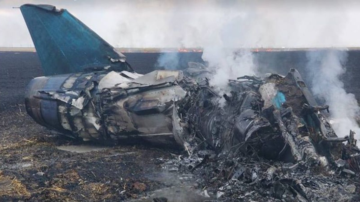 Imagini cu avionul MIG 21 Lancer, după ce s-a prăbușit
