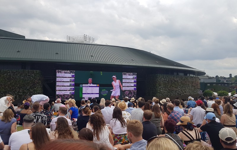 VIDEO | Reacția uimitoare a publicului din fața complexului de la Wimbledon atunci când Simona Halep a câștigat meciul