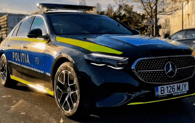 Poliția Capitalei și-a mărit flota cu modele neașteptate: un Mercedes E-Class de +50.000 de euro și un Hyundai electric