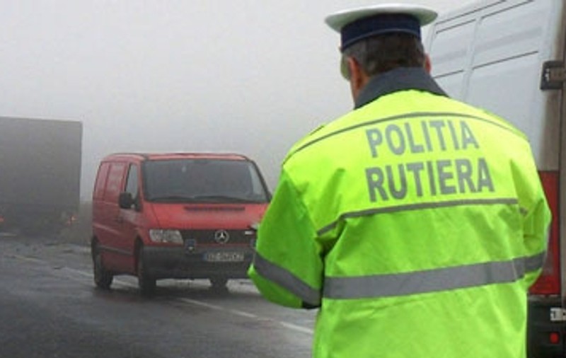 A mituit doi polițiști să-l scape de alcoolul din sânge