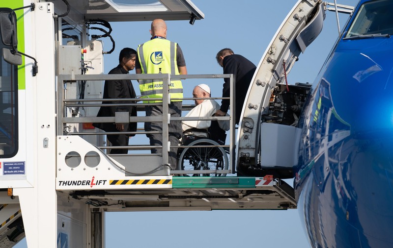 Papa Francisc, la începutul călătoriei în Canada, spune că are "o mare dorință" de a vizita Kievul