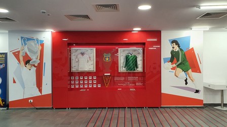 Imagine dintr-o sală a stadionului dedicată Steaua 1986