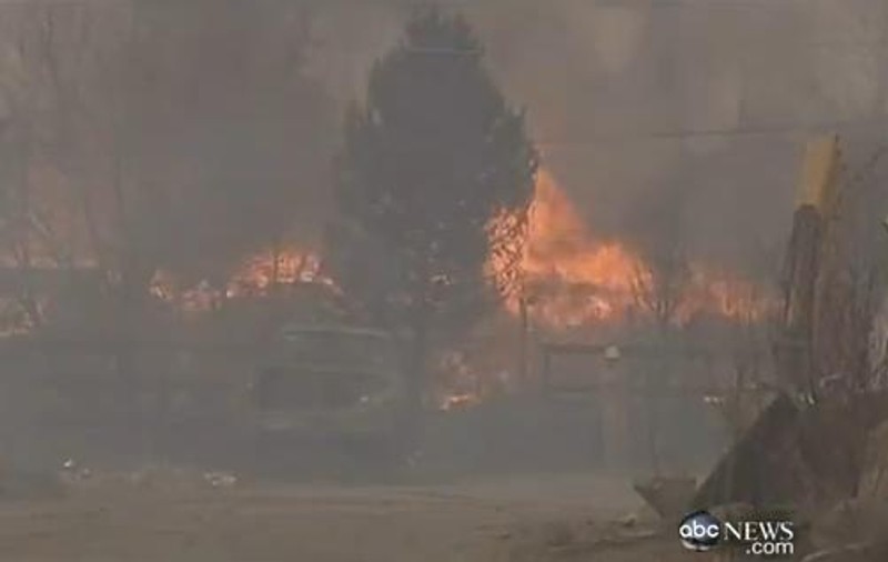 Prăpăd în Nevada! 20 de locuințe au ars și 10.000 persoane au fost evacuate, în urma incendiilor