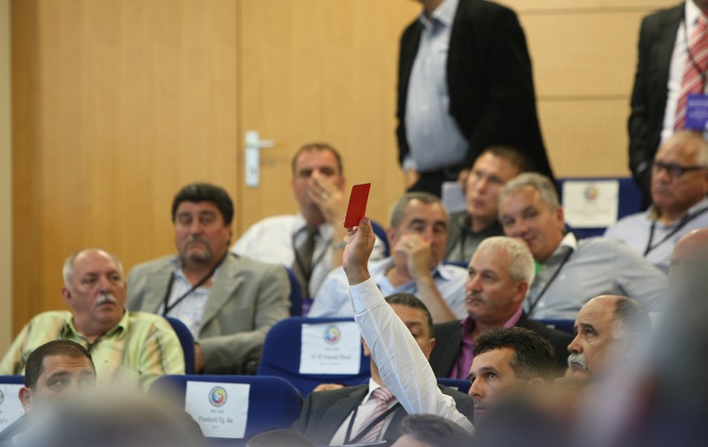 Euro 2016. Bombă! Federalii și-au dat prime de calificare prin Comitetul Executiv, dar ”guvernul” de la FRF nu este în legalitate! DOCUMENTE
