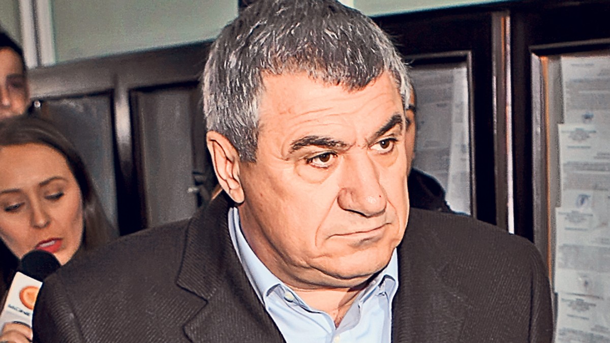 Eliberat condiționat, Victor Becali a lăsat un frigider plin cu mâncare colegilor de celulă! Fostul impresar a ieșit doar cu un rucsac.