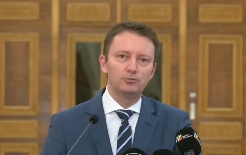 Siegfried Mureșan la Parlament, în timpul unei conferințe de presă