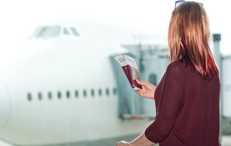 Cum poți obține gratuit un loc mai bun în avion. Trucurile dezvăluite de o fostă însoțitoare de zbor