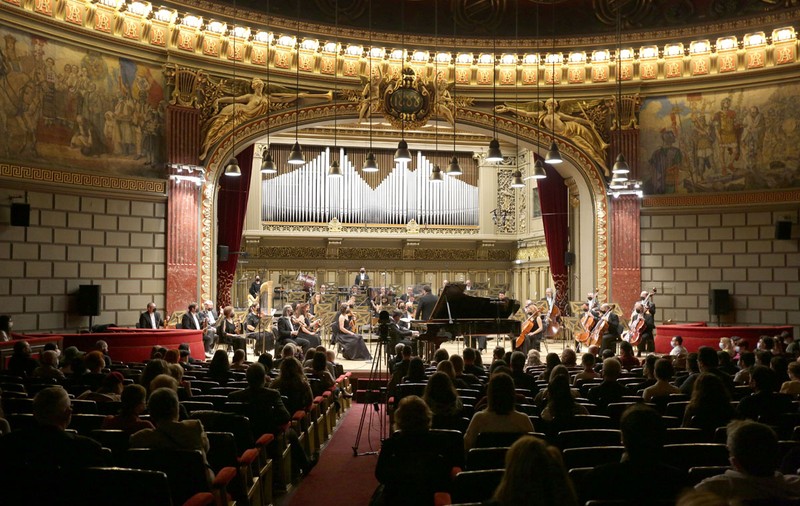 Cultura și complexul Cenușăresei. De ce e nevoie să vedem inteligența creativă ca pe un motor al dezvoltării naționale 