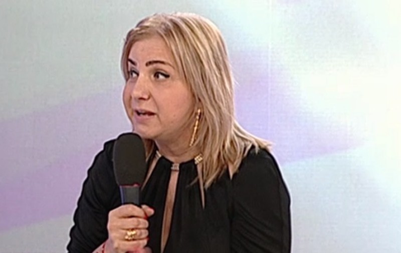 Mama artistei Carmen Șerban, în stare de șoc după ce a aflat că fiica ei ar fi murit. “Umblă după bani”