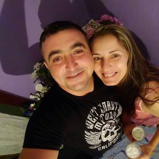 Mihaela Iacob alături de logodnicul ei, Gelu Groza