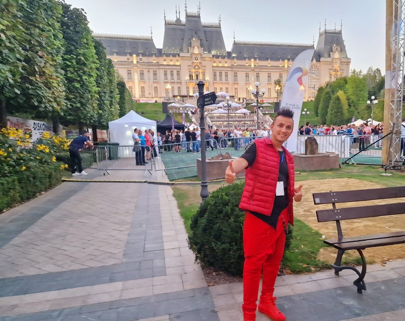 Mihai Trăistariu vrea să participe din nou la Eurovision, însă cu un look spectaculos. „Extravaganța câștigă, trebuie să șochez”