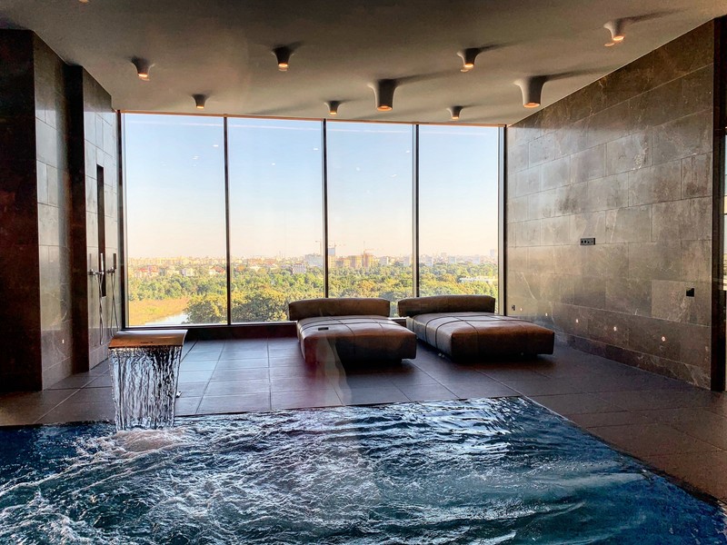 Apartamentul de lux din București va fi dotat și cu piscină interioară.