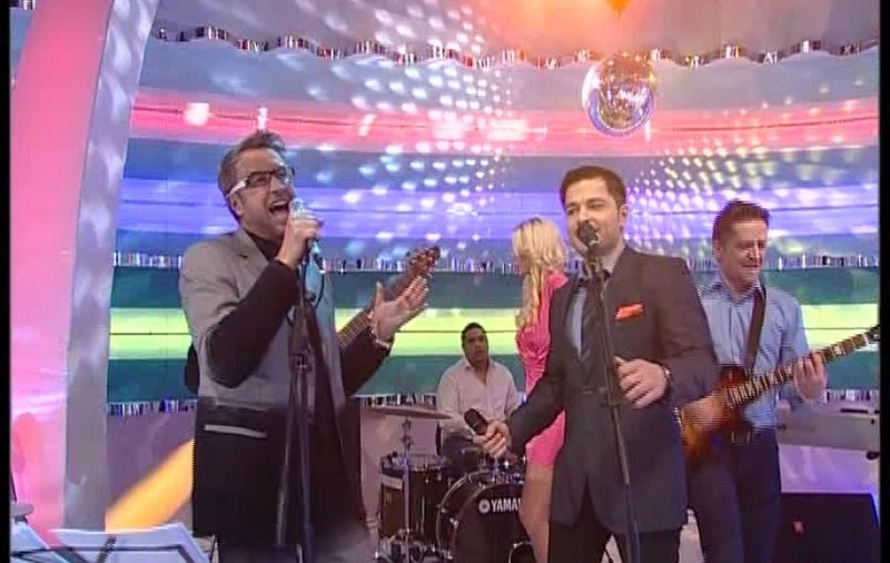 DUET DE SENZAŢIE! BOTEZATU ŞI VÂRCIU au cântat la TV 
