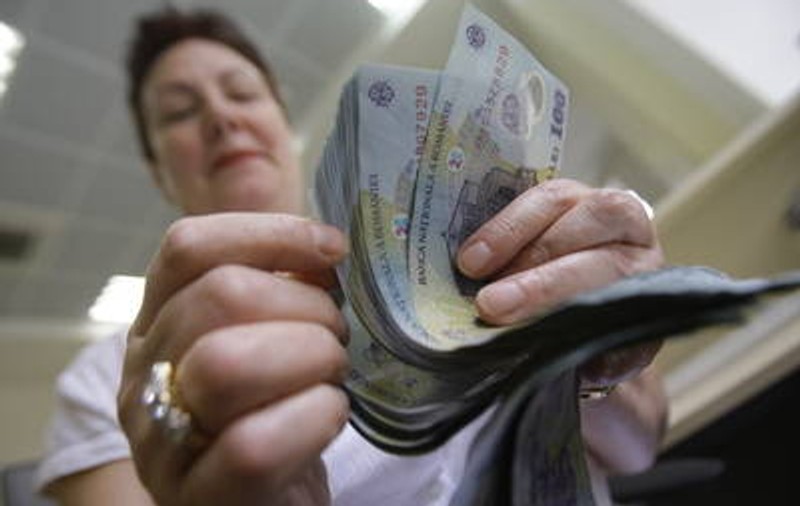 10 bănci de la care retragi mai puţini bani decât ai depus 
