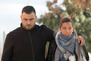 Jose Rosello, stânga, și Vicky Garcia, părinții lui Julen / EPA