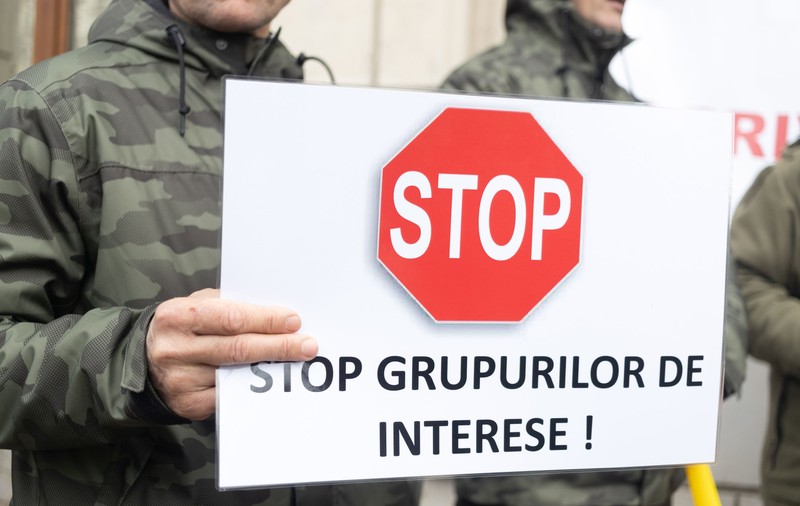 Cine sunt noii membri din Consiliul de Administrație Romsilva: unul dintre ei, acuzat că ar fi primit şpagă o mașină Audi A3 și o poșetă