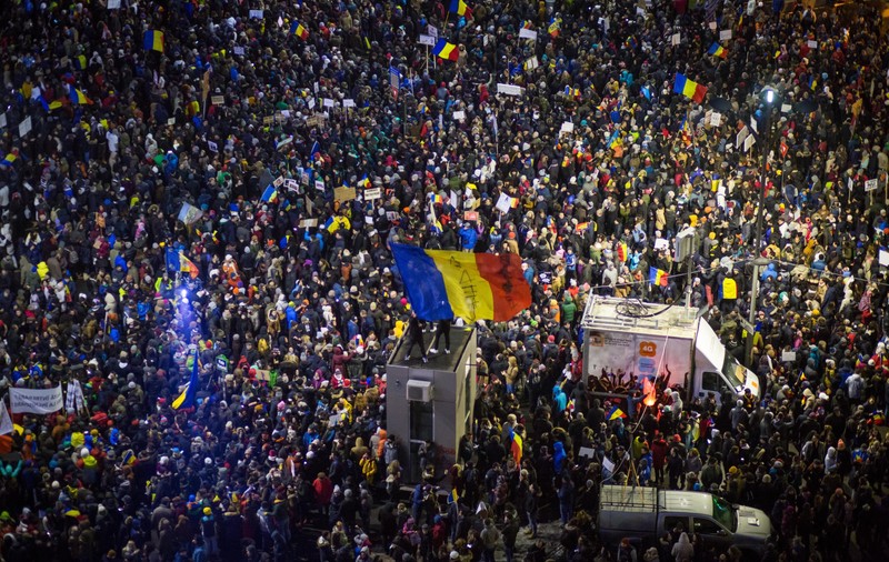 O explicație pentru succesul AUR: „Singurătatea nu înseamnă doar lipsa de prieteni. Este, de asemenea, sentimentul de a fi ignorat, de a nu avea voce, de a nu fi auzit”