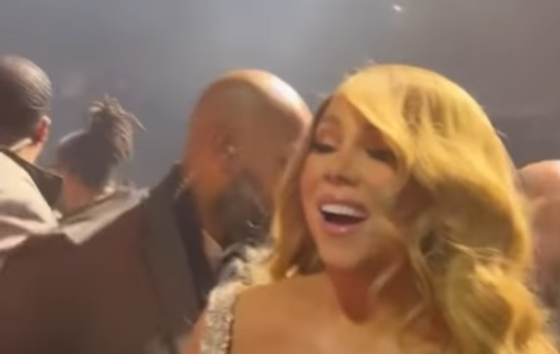 Rihanna, cerință îndrăzneață pentru Mariah Carey: Pe ce parte a corpului a pus-o să-i dea un autograf. Video