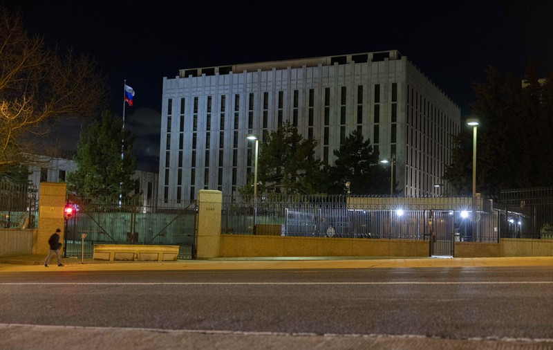 Alertă cu bombă la Ambasada Rusiei în SUA. Presa rusă anunță că o femeie a lăsat două valize în sediu