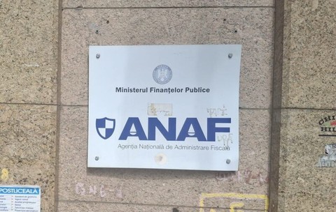Firmele păstrează regimul micro în 2026 dacă îndeplinesc cumulativ plafonul de 100.000 euro și celelalte condiții. Condițiile care se verifică