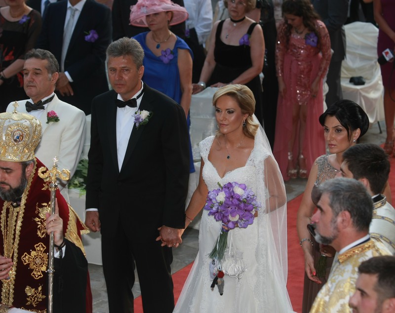 Gabriela Firea, pe vremea când a devenit mireasa lui Pandele. Au adunat o căruță de bani la nuntă | FOTO