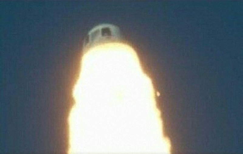 O rachetă a lui Jeff Bezos s-a prăbușit după decolare. „Nu sunt răniți”, anunță Blue Origin