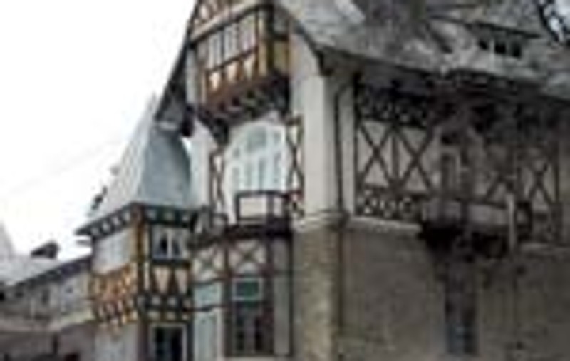 Rednic are conac la Sinaia