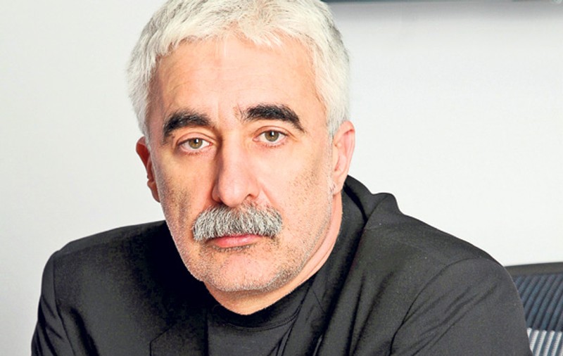 CEA MAI TARE POZĂ cu Andreea Esca şi Adrian Sârbu, care DEMONSTREAZĂ cât de STRÂNSĂ este RELAŢIA CELOR DOI