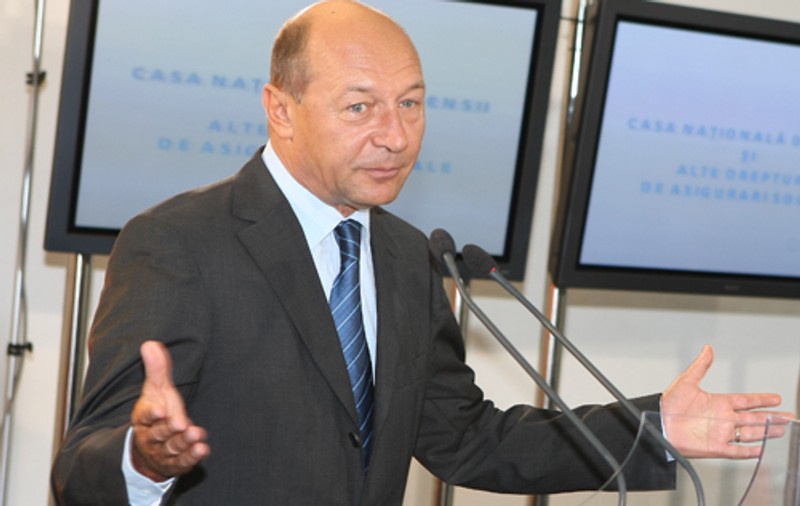 A spart geamurile DNA, nemulţumit de Băsescu