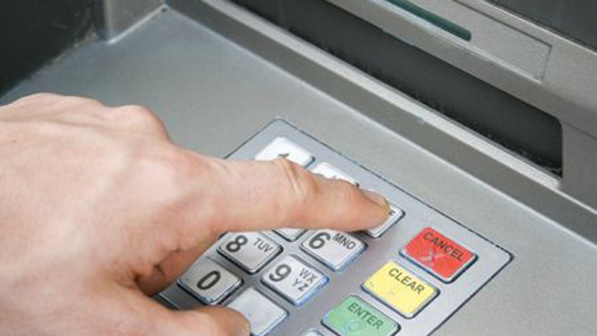 A rugat un necunoscut să-l ajute. În loc să facă asta, străinul l-a jefuit