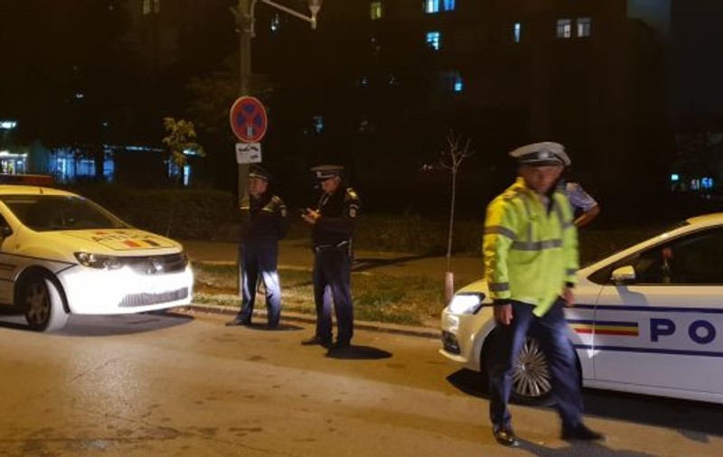 Un bărbat din Timișoara a agresat trei femei într-o stație de tramvai. Una a intrat deja în operație