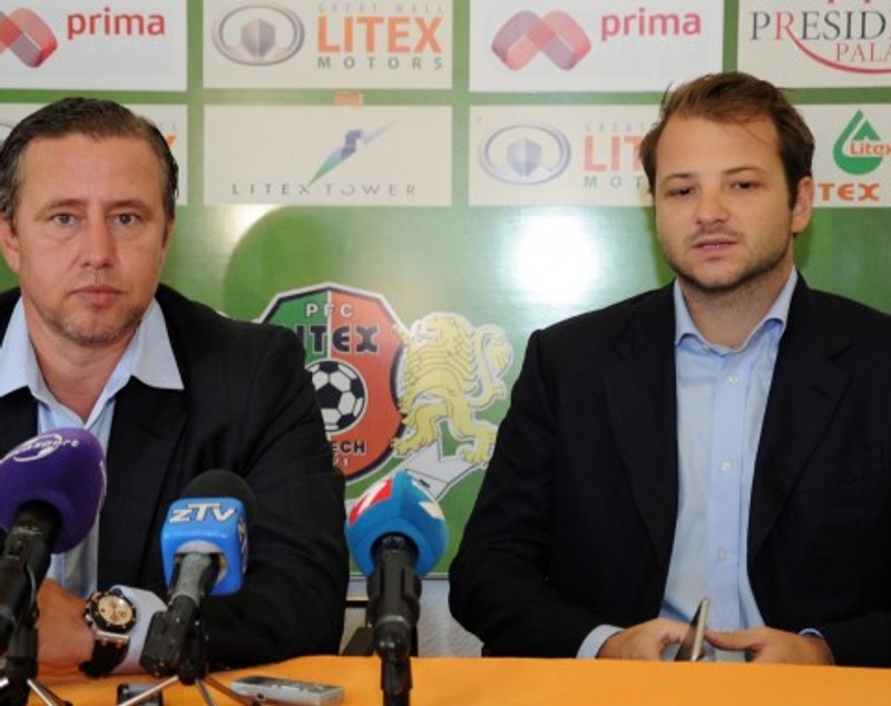 Reghe a semnat pe trei ani cu Litex și a fost prezentat oficial. A apărut albit! Sâmbătă are meci. ^Noul lui patron a vrut să cumpere Steaua în 2013 și se pregătește de pușcărie / GALERIE FOTO