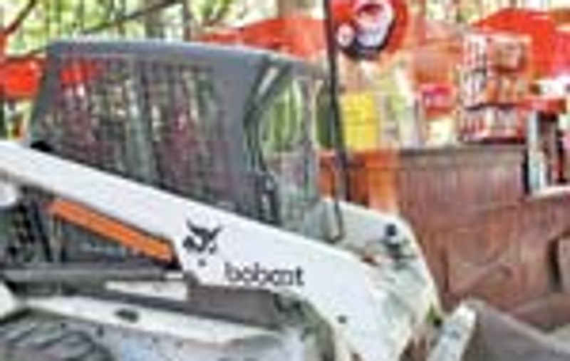 Demolatorii din Herastrau au ocolit terasele stabilor