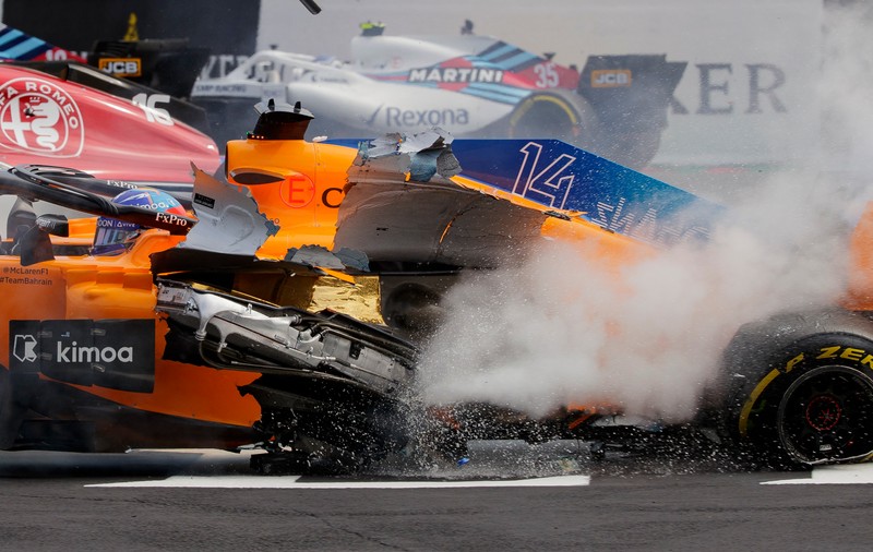 Vettel a câștigat Marele Premiu al Belgiei. Accident uluitor în turul 1