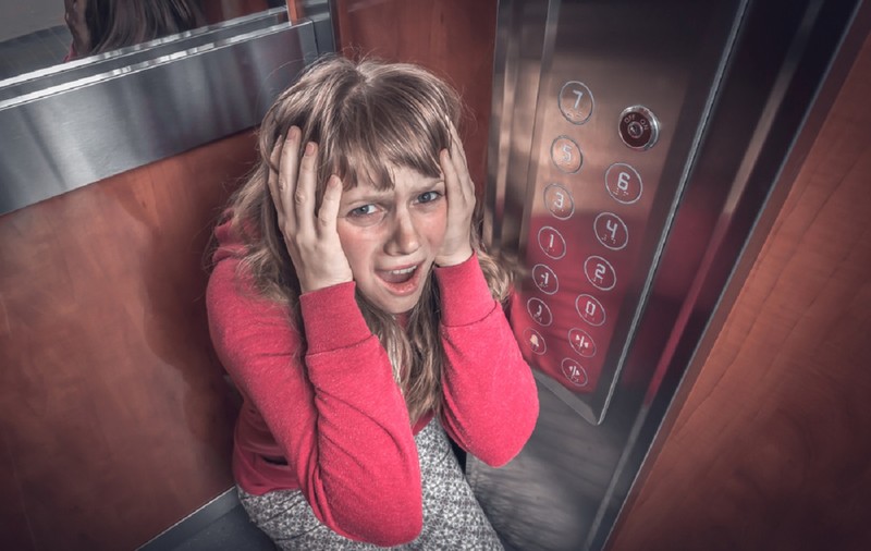 Ce înseamnă când visezi lift