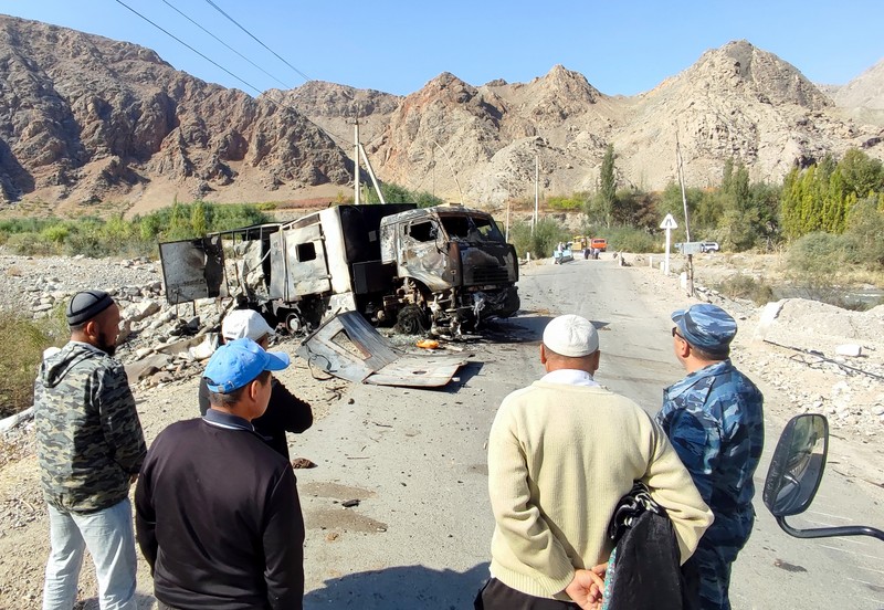 Fotografie din 20 septembrie 2022 de la granița dintre Tadjikistan și Kârgâzstan, în satul Ak-Sai. Foto: EPA