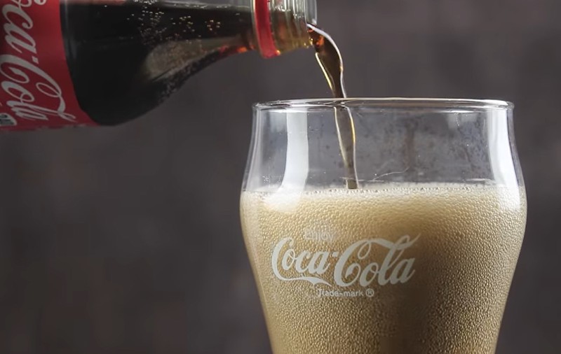 Rețeta secretă a Coca-Cola ar fi fost descifrată de un youtuber, după 140 de ani