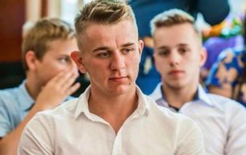 Un tânăr de 20 de ani a fost grav rănit într-un accident de motocicletă în Suceava