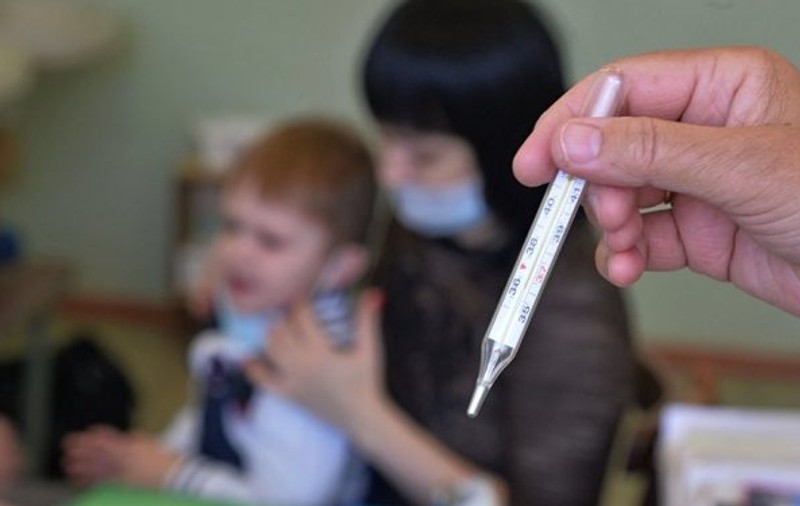 Epidemia de gripă ar putea să fie declarată astăzi. 48 de oameni au murit din cauza virusului gripal