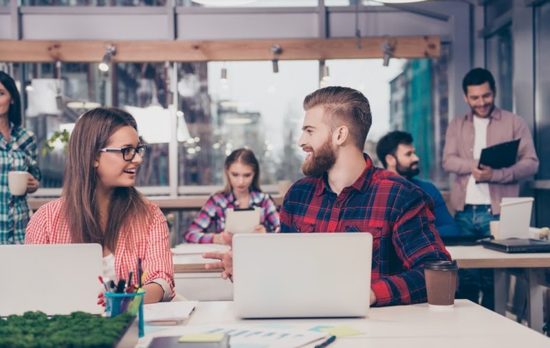 Munca de freelancer: 5 beneficii care vin odată cu munca pe cont propriu (PUBLICITATE)
